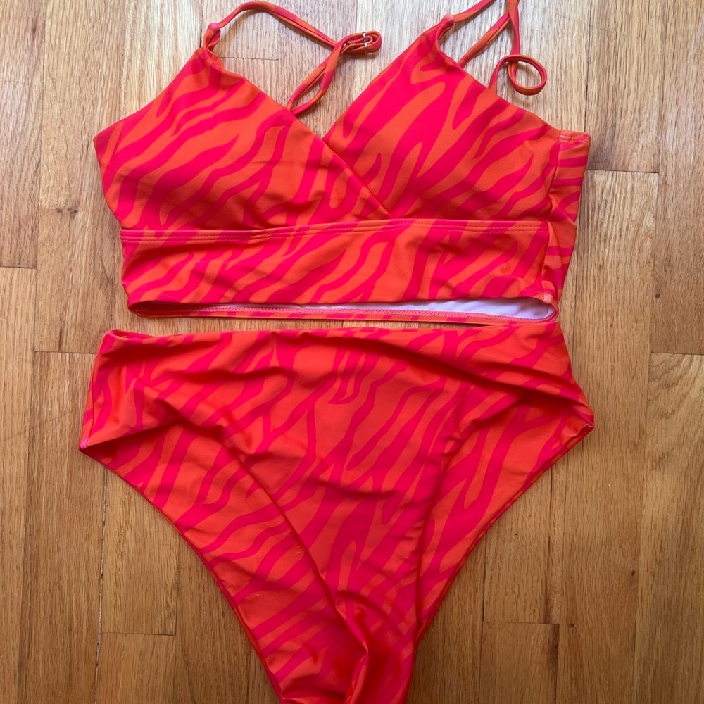 Shein NWOT Orange & Pink Tiger Stripe Bikini Swimsuit Set women's size medium - Picture 1 of 8